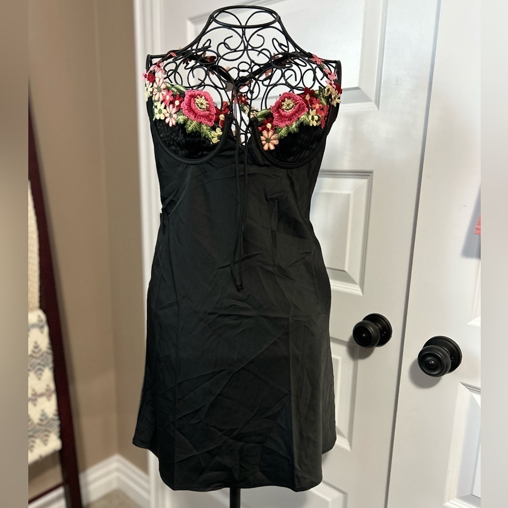 NWT Hello Molly Blooming Confidence Slip Dress with Floral details. Size M.